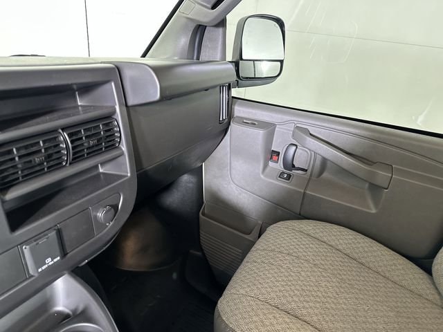 2026 GMC Savana Cargo Work Van - Photo 33