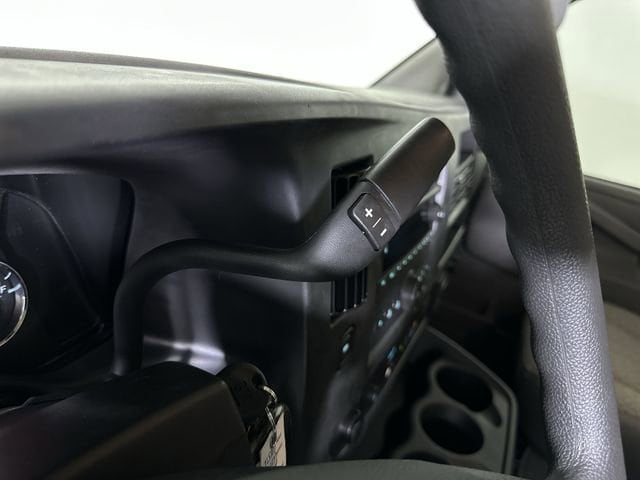 2025 GMC Savana Cargo Work Van - Photo 16