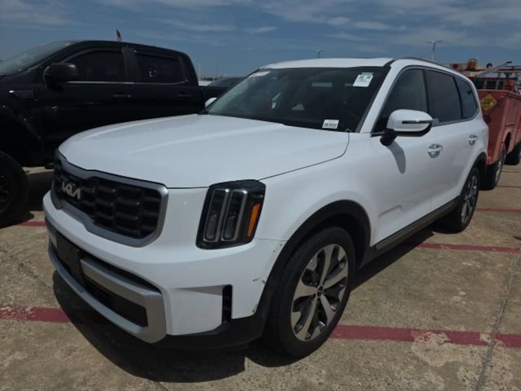 Used 2025 Kia Telluride S SUV
