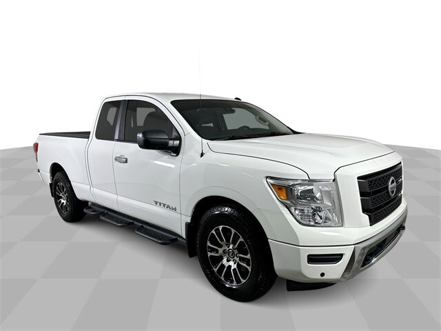 2021 Nissan Titan SV photo 2
