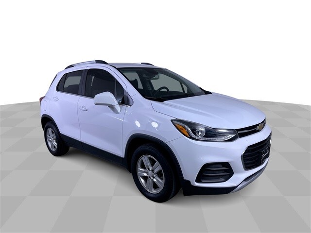 2017 Chevrolet Trax LT photo 2