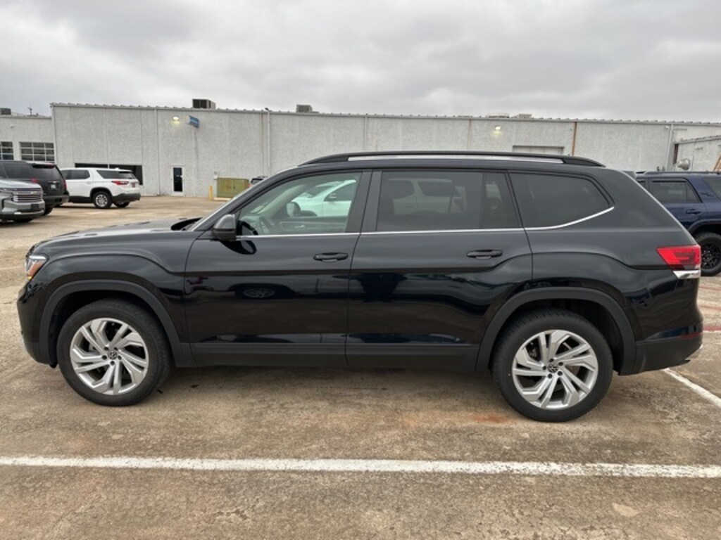 Used 2023 Volkswagen Atlas 2.0T SE w/Technology SUV