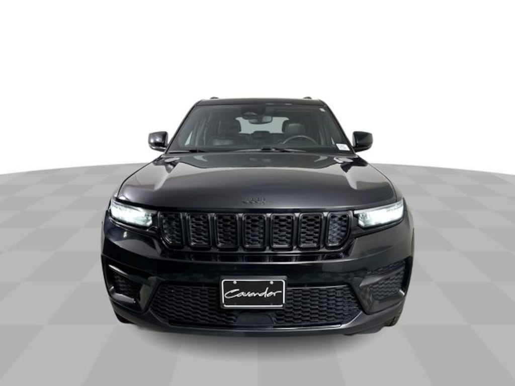 Used 2024 Jeep Grand Cherokee Altitude SUV