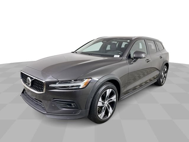 Platinum Gray Metallic 2024 Volvo V60 Wagon All-Wheel Drive Automatic