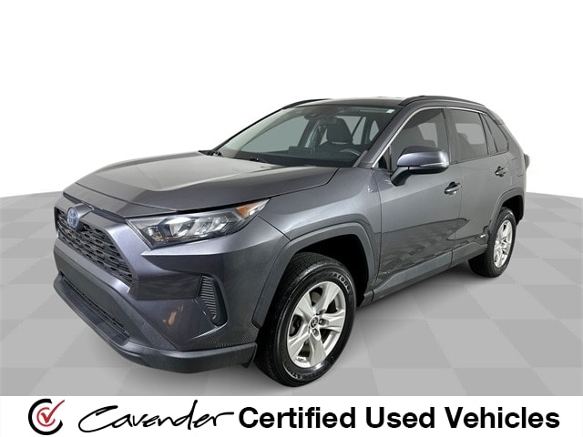 2021 Toyota RAV4 LE's photo