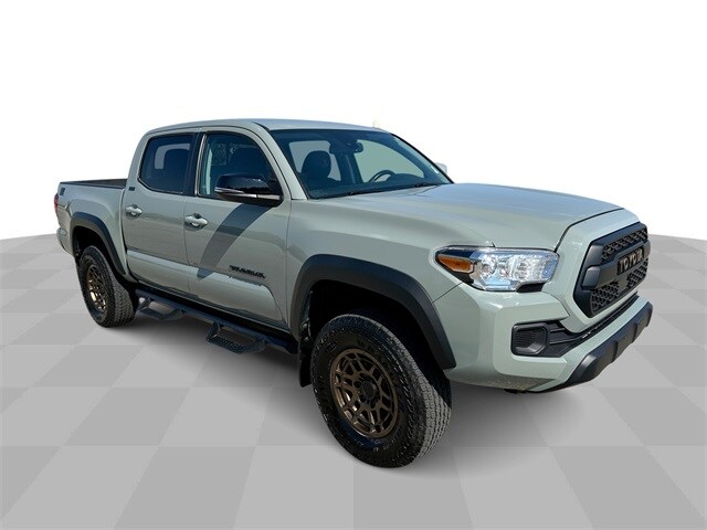 2023 Toyota Tacoma Trail Edition photo 2