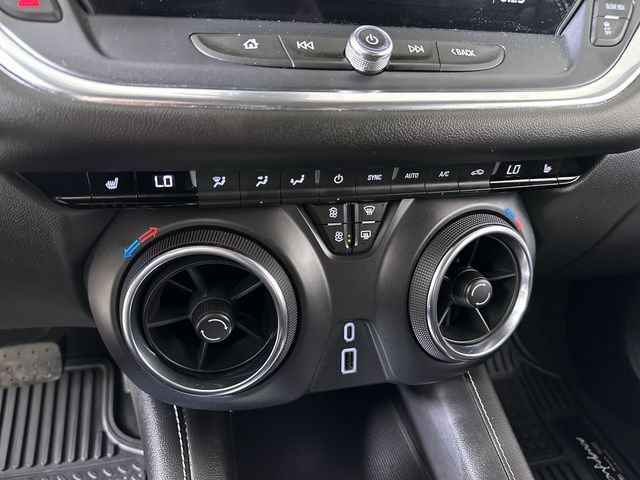 2025 Chevrolet Blazer 2LT - Photo 17