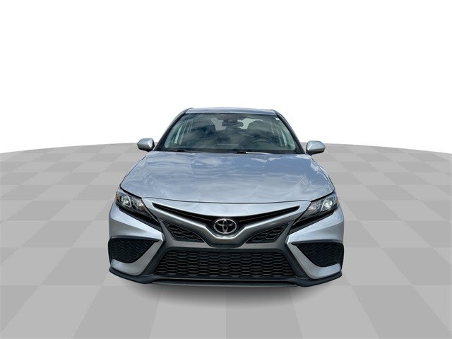 2024 Toyota Camry SE photo 3