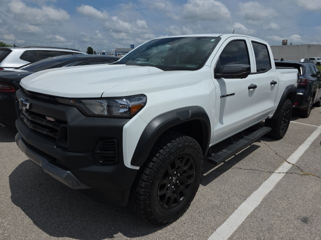2025 Chevrolet Colorado 4WD Trail Boss Crew Cab Short Box's photo