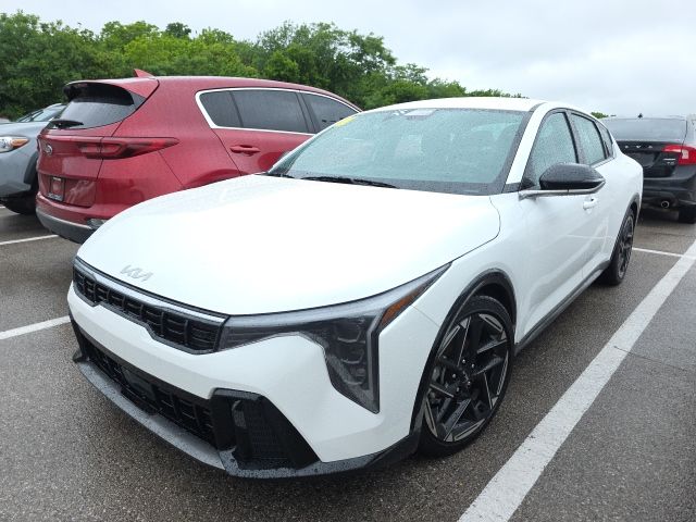2025 Kia K4 GT-Line AT's photo