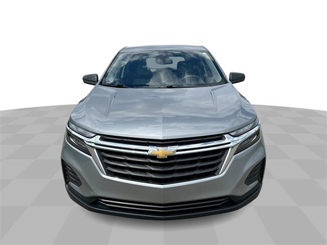 2023 Chevrolet Equinox LS photo 2