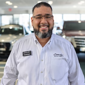 Staff member David Reyes from e0ecea890464