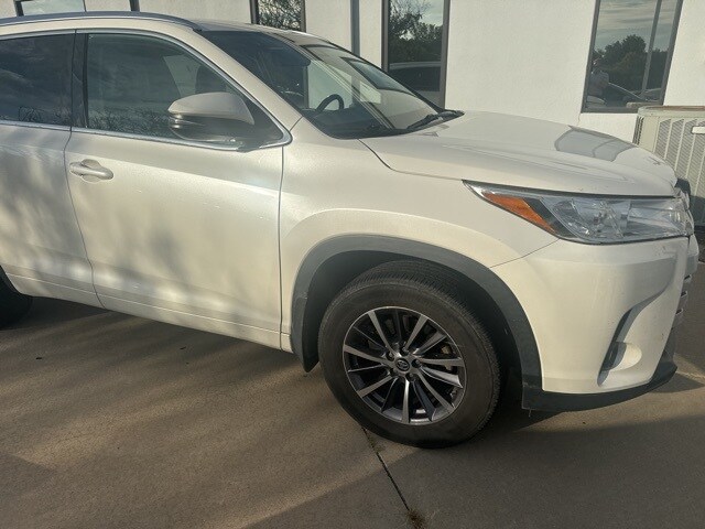 2018 Toyota Highlander SE XLE photo 4