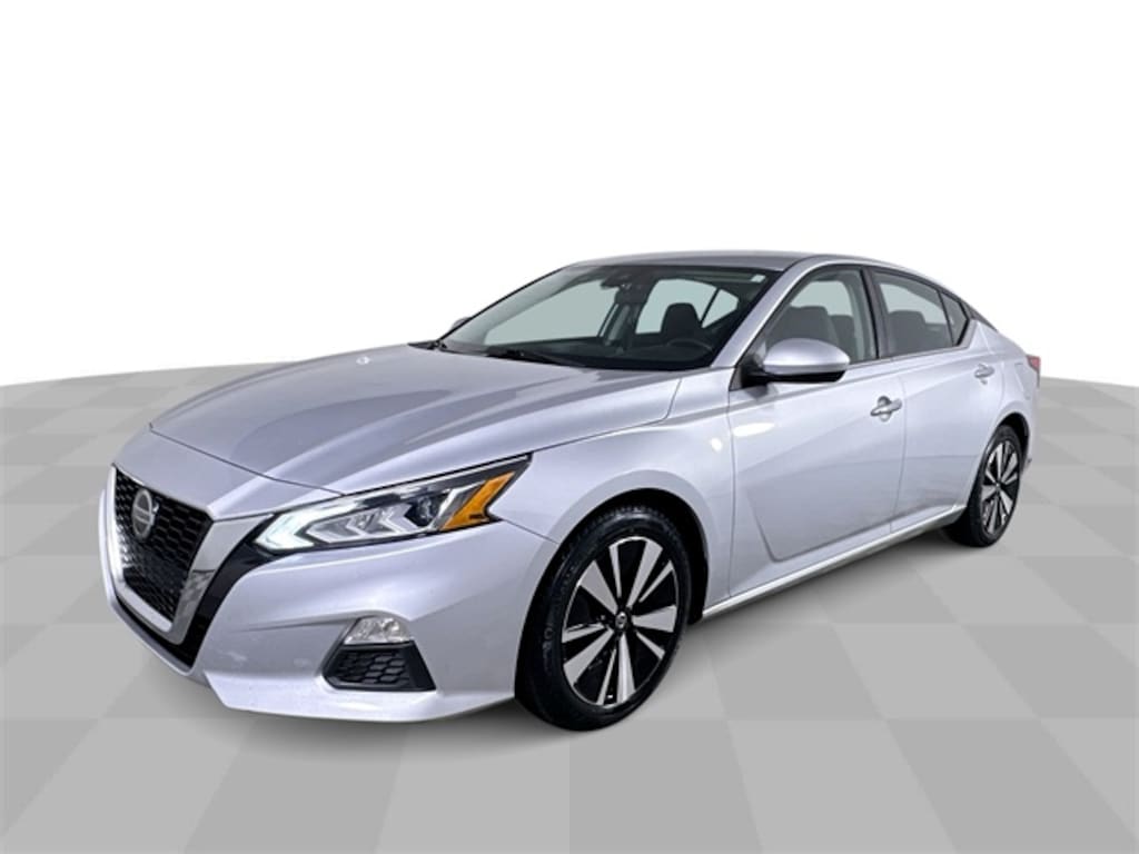 Used 2022 Nissan Altima 2.5 SV Sedan