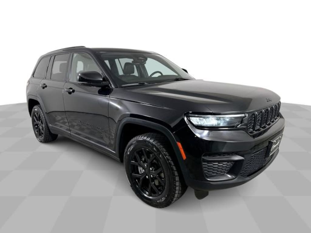 Used 2024 Jeep Grand Cherokee Altitude SUV