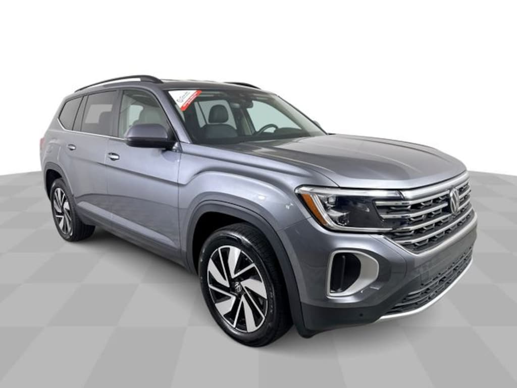 Used 2025 Volkswagen Atlas 2.0T SE w/Technology SUV