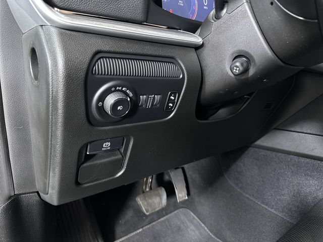2024 Jeep Wagoneer L Series III - Photo 18