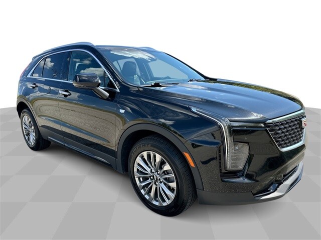 2024 Cadillac XT4 Premium Luxury photo 2