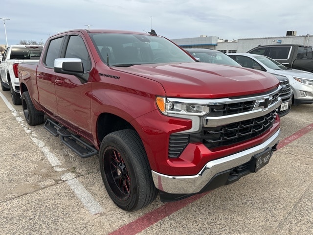 2023 Chevrolet Silverado 1500 LT's photo