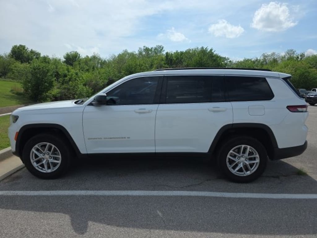 Used 2025 Jeep Grand Cherokee L Laredo SUV