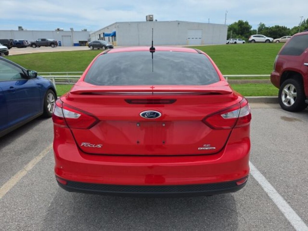 Used 2014 Ford Focus SE Sedan