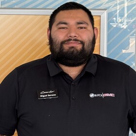 Staff member Miguel Serrano from e0ecea890464