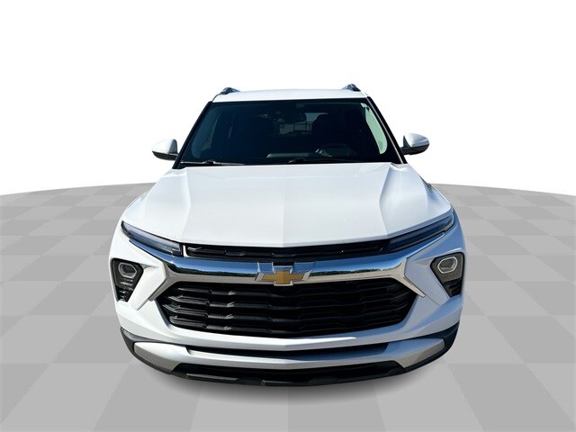 2025 Chevrolet Trailblazer LT photo 3