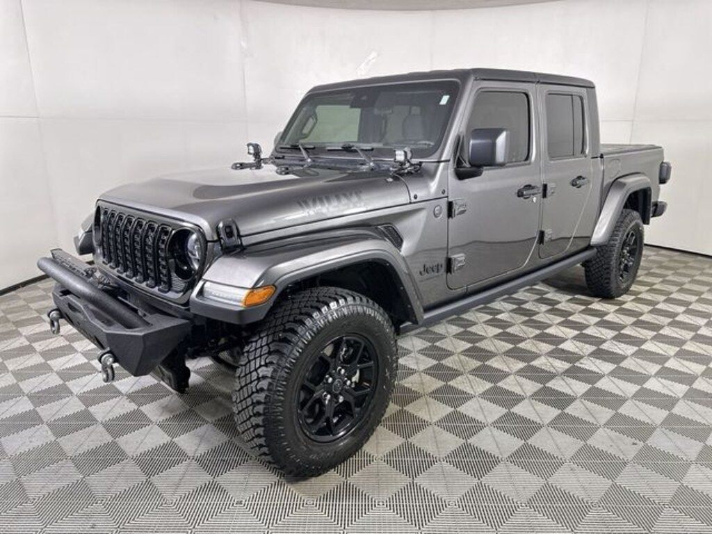 Used 2024 Jeep Gladiator Willys Truck