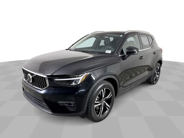 2023 Volvo XC40 Negro (Onyx Black Metallic) SUV/Crossover Tracción en las cuatro ruedas Automática