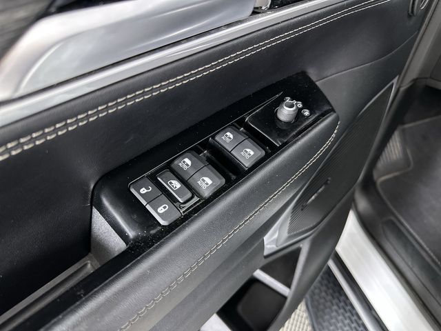 2024 Jeep Wagoneer L Series III - Photo 24