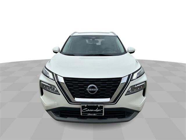 2022 Nissan Rogue SV photo 3