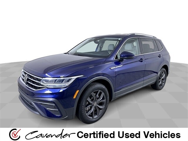 2023 Volkswagen Tiguan SE's photo