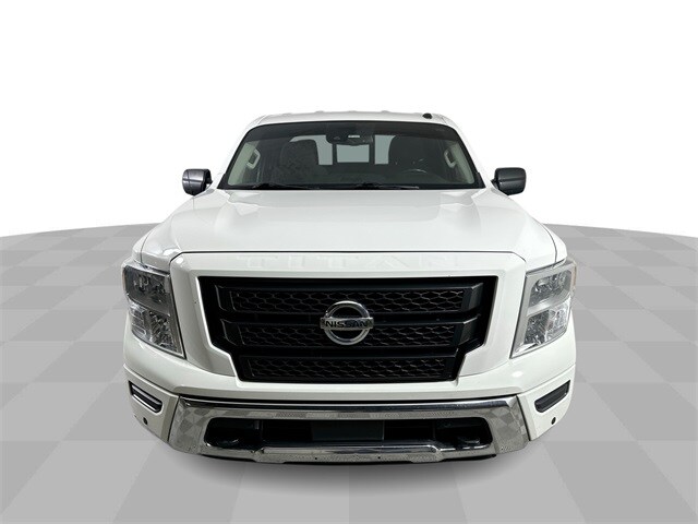 2021 Nissan Titan SV photo 3
