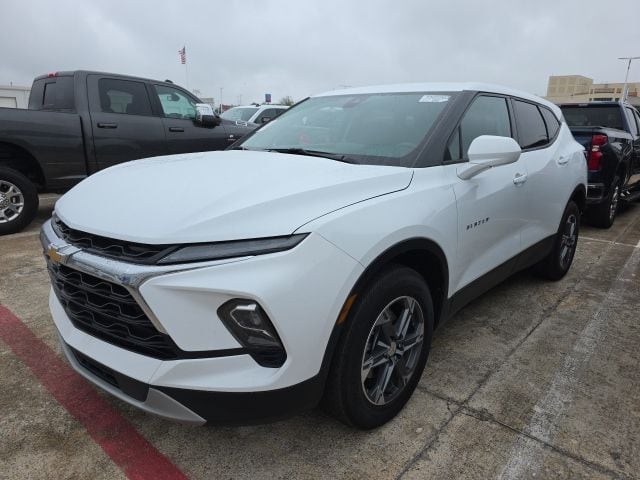 2025 Chevrolet Blazer 2.0T 2LT FWD's photo