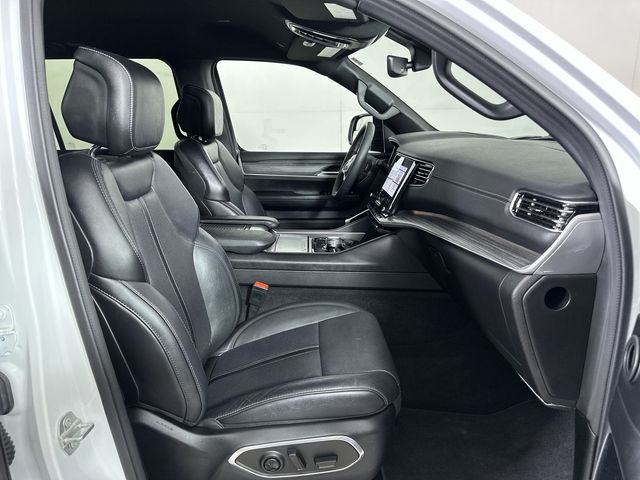 2024 Jeep Wagoneer L Series III - Photo 29