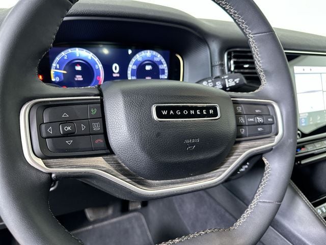 2024 Jeep Wagoneer L Series III - Photo 11