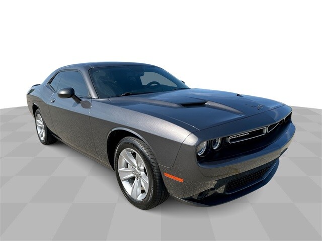 2023 Dodge Challenger SXT photo 2