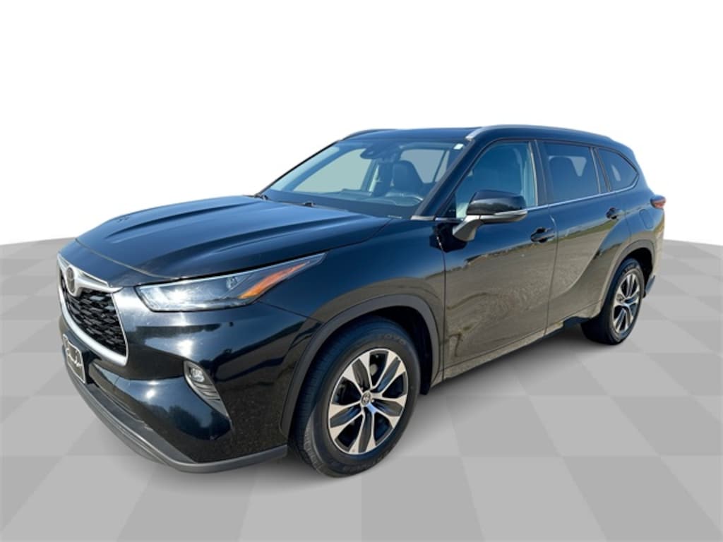 Used 2023 Toyota Highlander XLE SUV