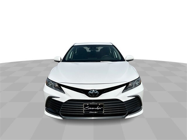 2024 Toyota Camry LE photo 3