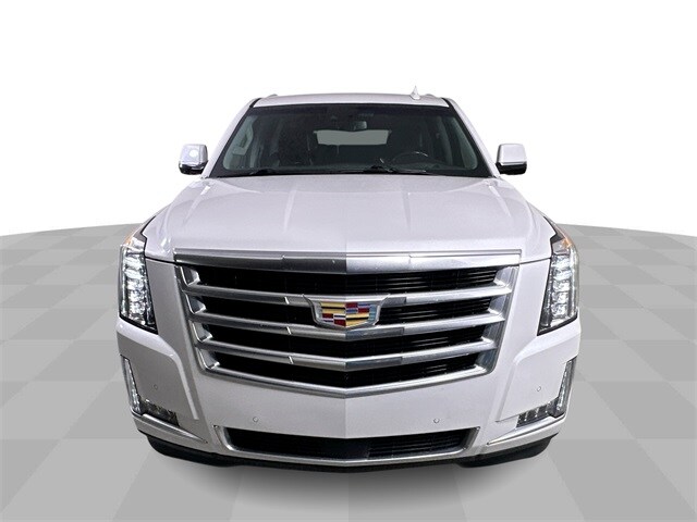 2020 Cadillac Escalade ESV Premium Luxury photo 3