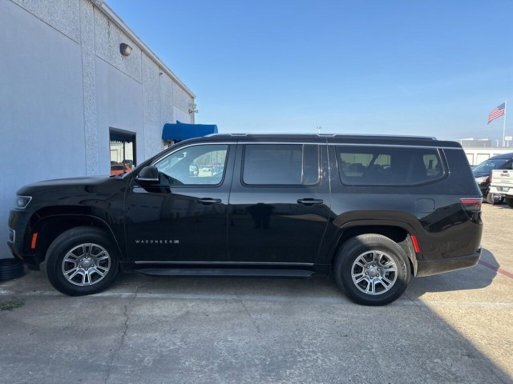 Used 2024 Jeep Wagoneer L Base