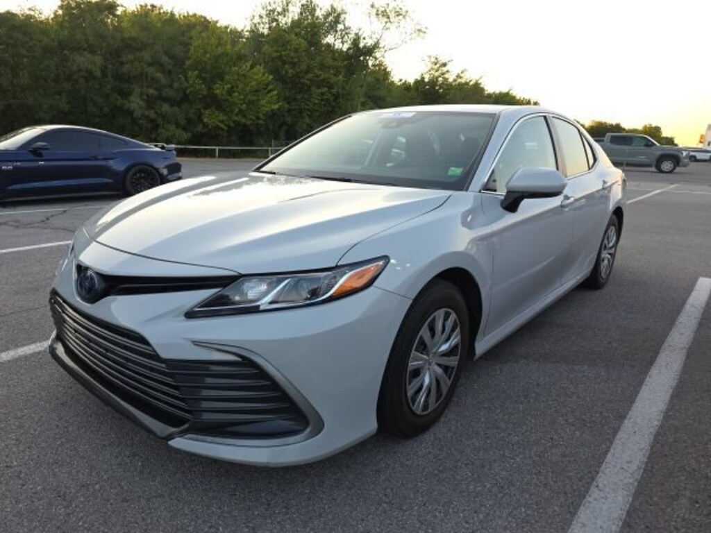 Used 2022 Toyota Camry Hybrid LE
