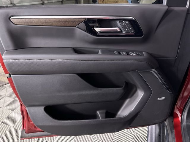 2025 Chevrolet Suburban High Country - Photo 24