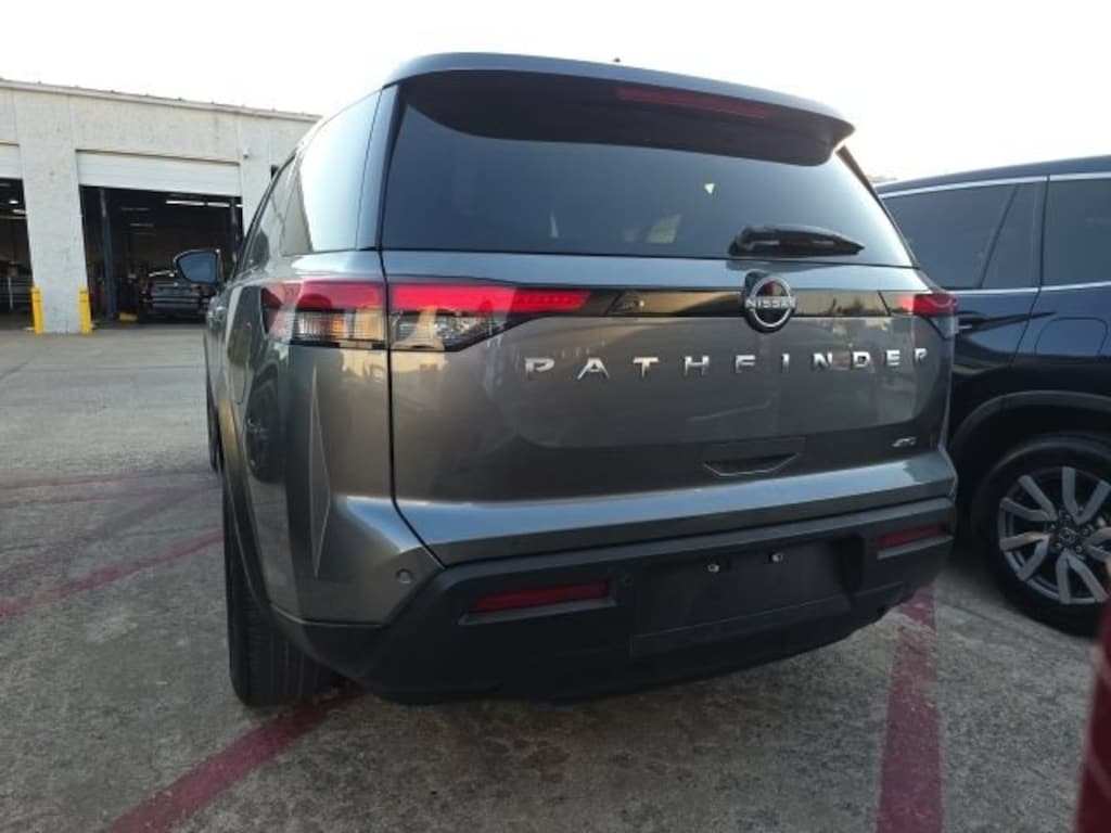 Used 2023 Nissan Pathfinder S