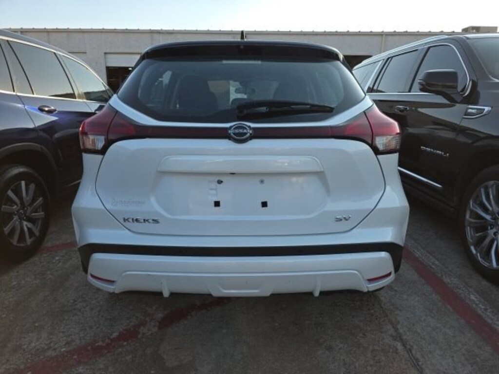 Used 2024 Nissan Kicks SV