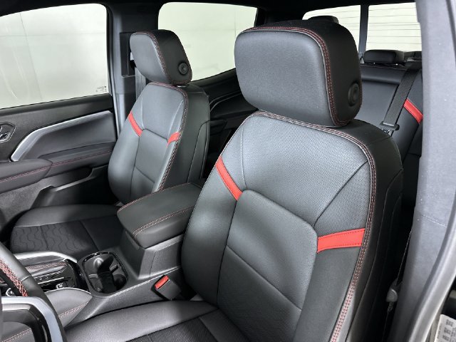 2026 Chevrolet Colorado Z71 - Photo 21