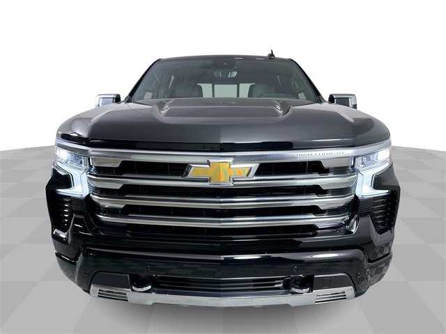 2026 Chevrolet Silverado 1500 High Country photo 3