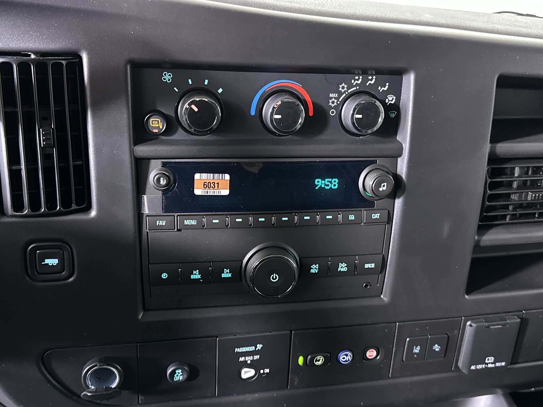 2025 Chevrolet Express Cargo Work Van - Photo 46