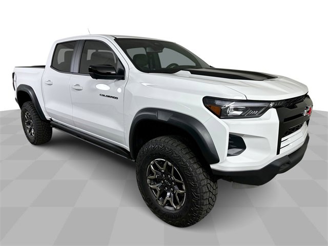 2026 Chevrolet Colorado ZR2 photo 2