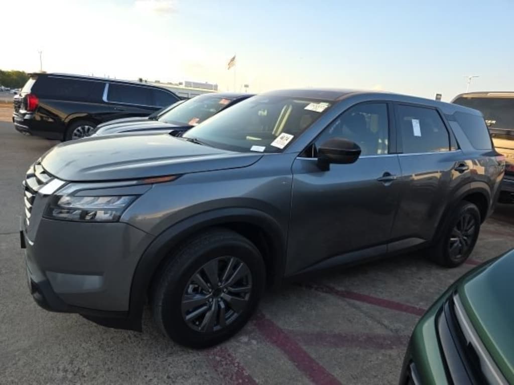 Used 2023 Nissan Pathfinder S